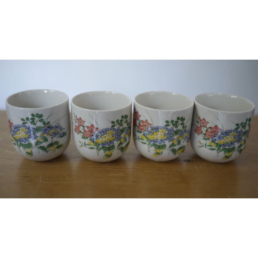 Set 4 Vtg Japanese TOYO Colorful Floral Ceramic Porcelain Tea Sake Cups Bowls